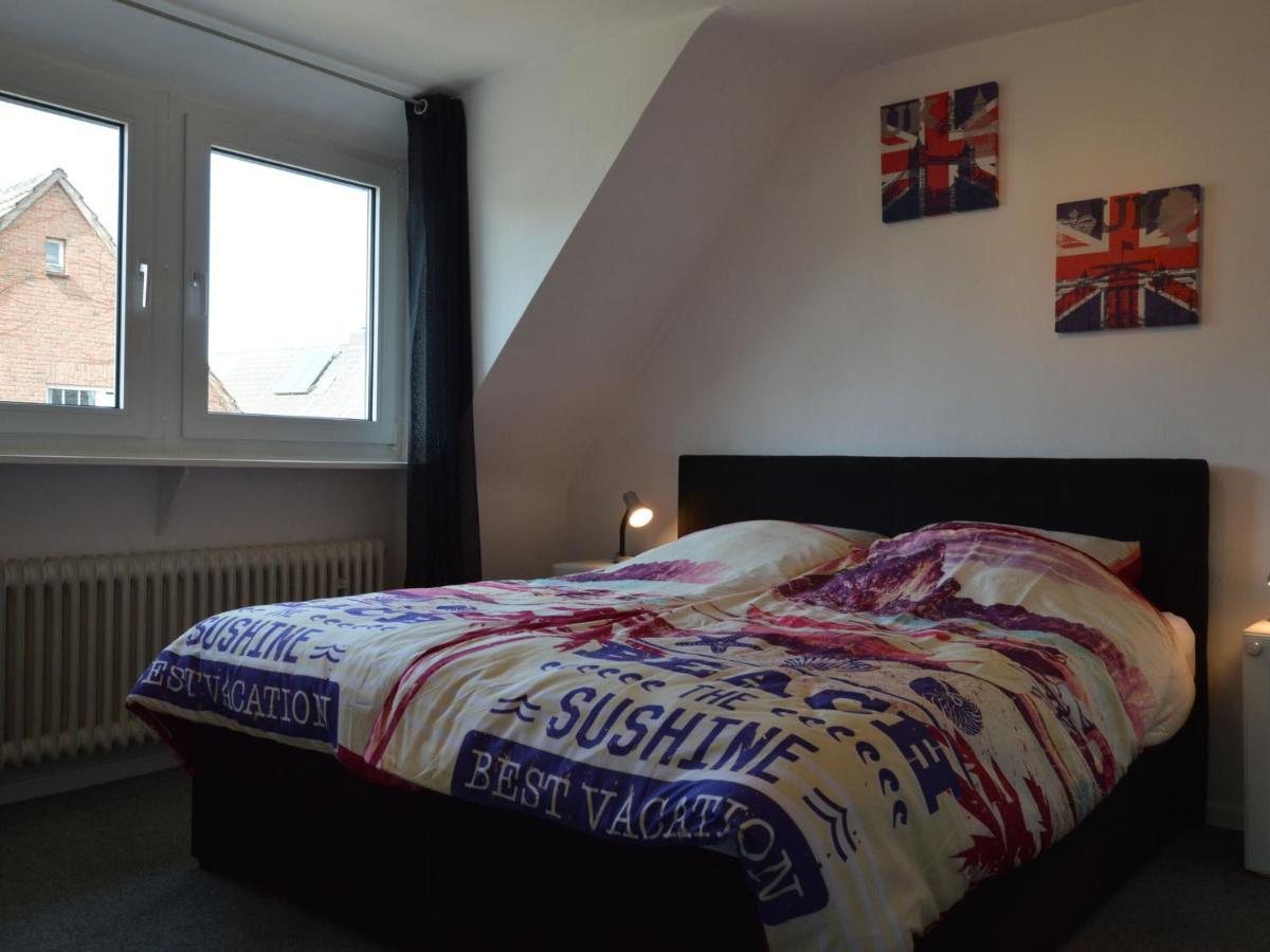 Cozy Apartment In Rees With Free Wifi Buitenkant foto