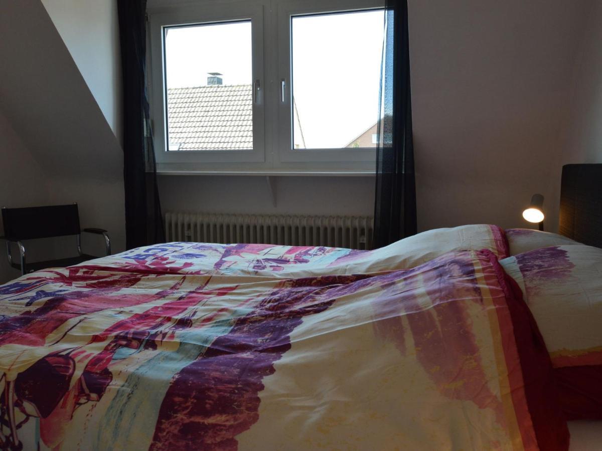 Cozy Apartment In Rees With Free Wifi Buitenkant foto