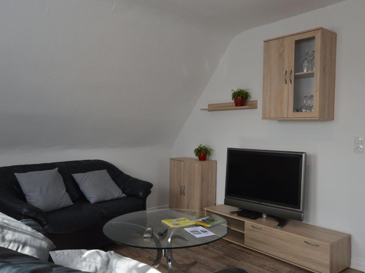 Cozy Apartment In Rees With Free Wifi Buitenkant foto
