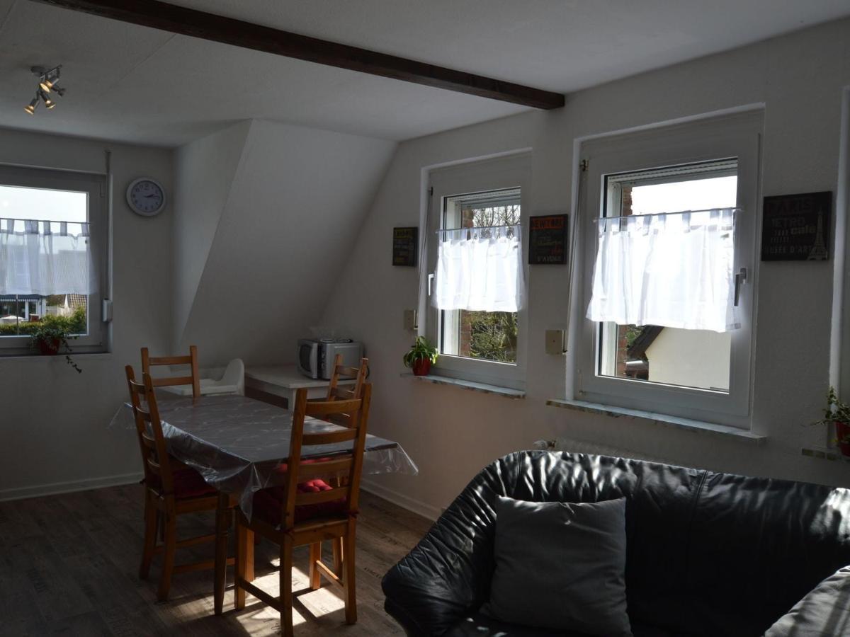 Cozy Apartment In Rees With Free Wifi Buitenkant foto
